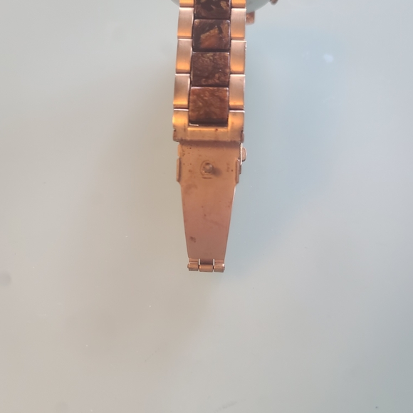 Fossil Wonen's Rose Gold tone and Tortoiseshell coloured chronograph Watch - Picture 5 of 6